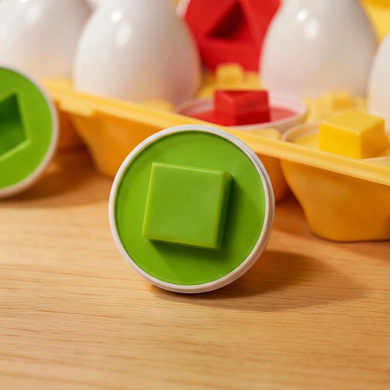 ジオメトリックエッグ、たまごの中の形と色